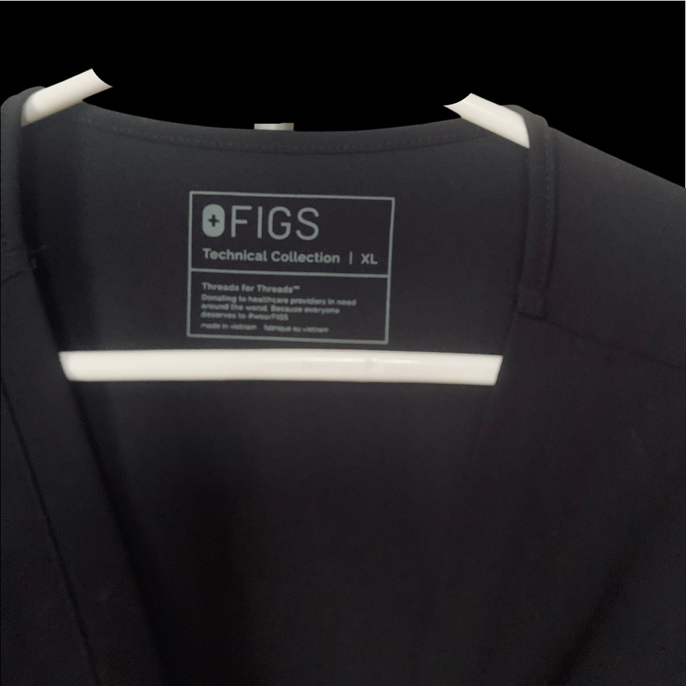 Figs Scrub Top - Picture 3 of 3